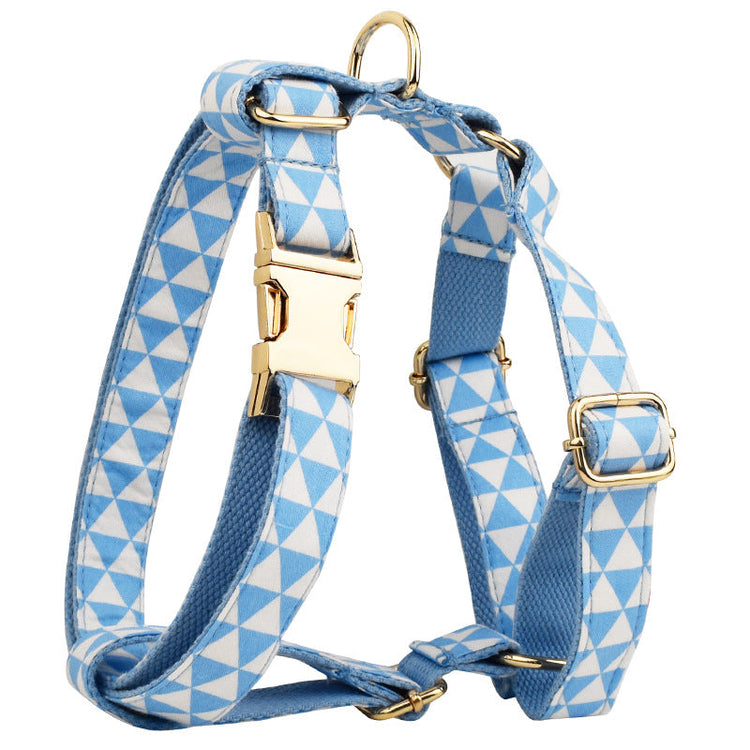 DOG HARNESSES - Explore the world together.